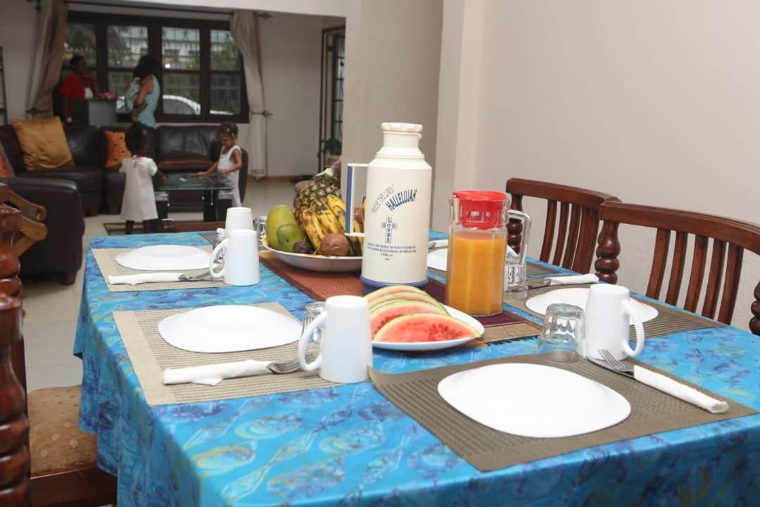 Entebbe Vine Inn Exterior foto